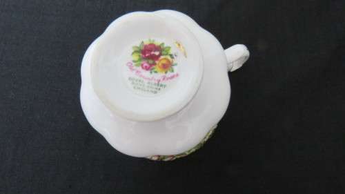 Pretty Vintage Royal Albert Bone China `Old Country Roses` Trio