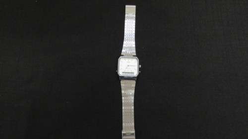 Awesome Casio Three Hand Analogue Digital Men`s Watch Stainless Steel Strap Working Order SOLD AS IS