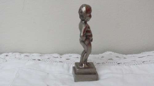 Awesome Vintage Child of Brussels Pewter `Manneken Pis` Figurine H: 13,5cm