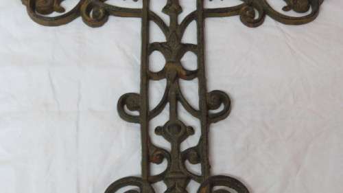 Beautiful Vintage Cast Iron Cross 51 x 33 cm