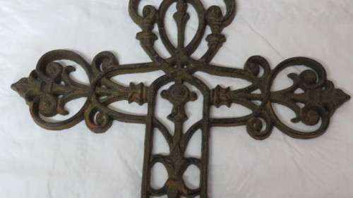 Beautiful Vintage Cast Iron Cross 51 x 33 cm