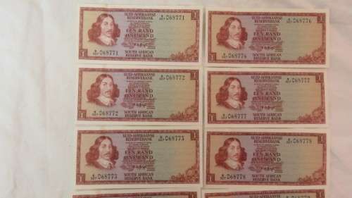 Ten Republic of South Africa One Rand Notes in Sequence TW de Jongh (B327) BIDDING PER NOTE