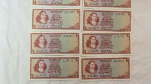 Ten Republic of South Africa One Rand Notes in Sequence TW de Jongh (B327) BIDDING PER NOTE