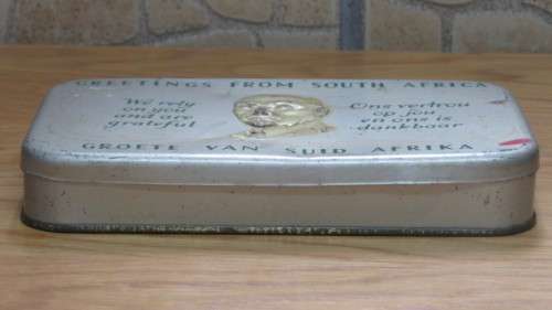 Rare Vintage WWII Chocolate Gift Tin Issued to South African Troops by Jan Smuts 17,5 x 11,5 cm