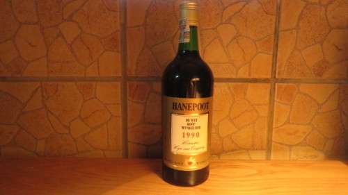 Sealed 750ml 1990 De Wet Koop Wine Cellar Hanepoot