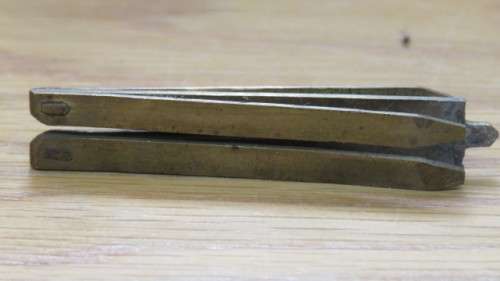 Beautiful Vintage Brass Engraved Chinese Lock With Keys L: 8,5 cm