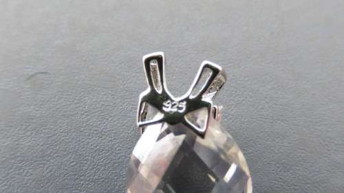 Pretty Vintage Sterling Silver Clear Teardrop Stone Pendant With Silver Bow 12 x 18 mm 2.8 g