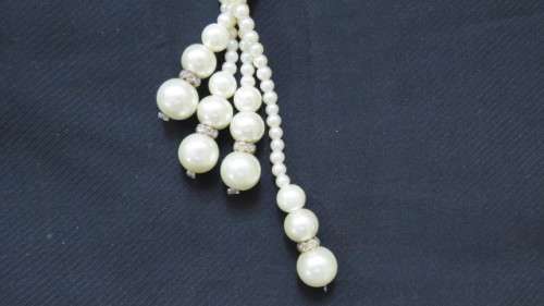 Vintage Long Faux Pearl Lariat Necklace/Twisted Faux Pearl Necklace and Brooch See Description