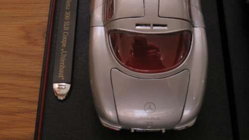 Vintage Boxed Maisto `Premiere Edition` #36898 Mercedes-Benz 300 SLR Coupe `Unlenhaut` Scale 1:18