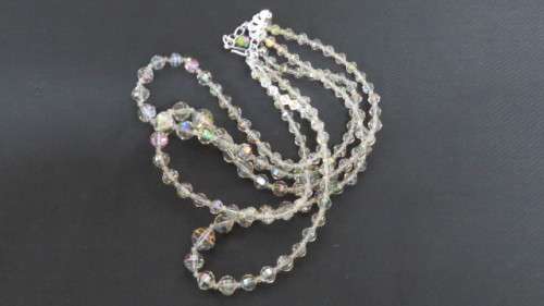 Beautiful Vintage Triple String Cut Glass Beaded Necklace With Extender Chain L: 23 cm