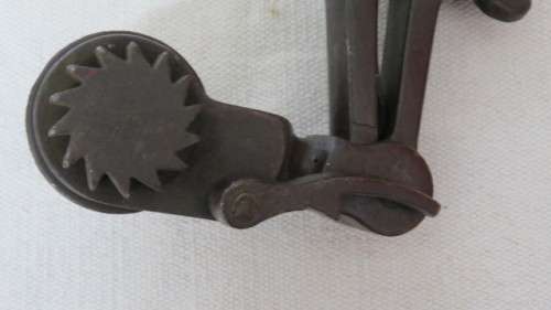 Vintage Vice With Wrench L: 25 cm