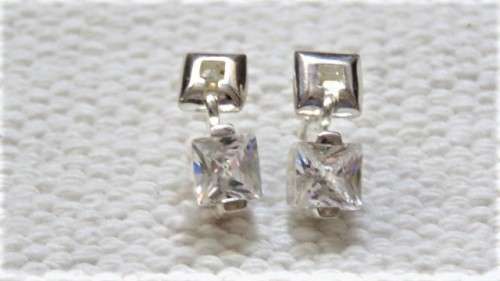 Superb Vintage Sterling Silver Dangle Stud Earrings Silver Square/Square Clear Stone L: 15 mm 4.3 g