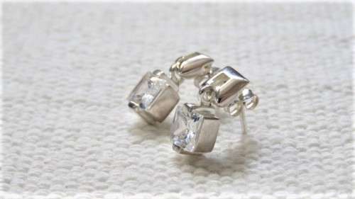 Superb Vintage Sterling Silver Dangle Stud Earrings Silver Square/Square Clear Stone L: 15 mm 4.3 g