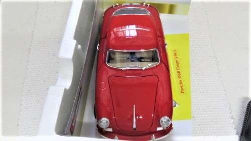 Boxed Burago Gold Collezione Die Cast Red Porsche 356B Coupe (1961) Scale 1:18 L: 23 cm