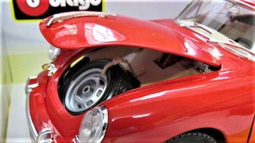 Boxed Burago Gold Collezione Die Cast Red Porsche 356B Coupe (1961) Scale 1:18 L: 23 cm