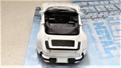 Boxed Maisto `Fresh Metal` Power Racer Porsche 911 Turbo `Flat Nose` Cabriolet Pull Back Action 1:36