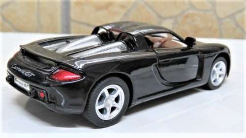 Boxed Kinsmart Die Cast Porsche Carrera GT With Pull Back Action #KT5081 Scale 1:36 L: 12,5 cm