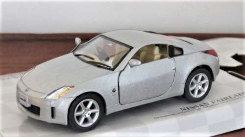 Boxed Kinsmart Scale Collection Models Die Cast Nissan Fairlady 350Z With Pull Back Action 1:34