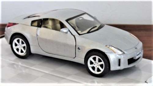 Boxed Kinsmart Scale Collection Models Die Cast Nissan Fairlady 350Z With Pull Back Action 1:34