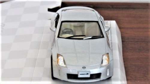 Boxed Kinsmart Scale Collection Models Die Cast Nissan Fairlady 350Z With Pull Back Action 1:34