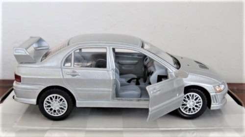 Boxed Kinsmart Die Cast Mitsubishi Lancer Evolution VII With Pull Back Action #KT5052 1:36 13 cm