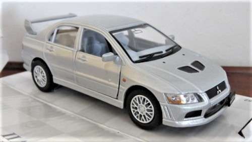 Boxed Kinsmart Die Cast Mitsubishi Lancer Evolution VII With Pull Back Action #KT5052 1:36 13 cm