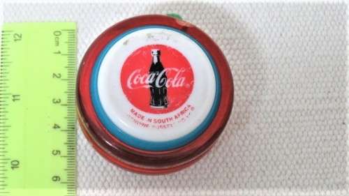 Awesome Vintage 1980`s Genuine Russel Coca-Cola Super Yo-Yo With String 60 x 35 mm
