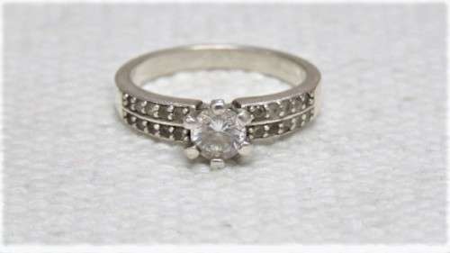 Fabulous Vintage Sterling Silver Ring Round Clear Stone Prong Setting Size: Q (4.2 g)