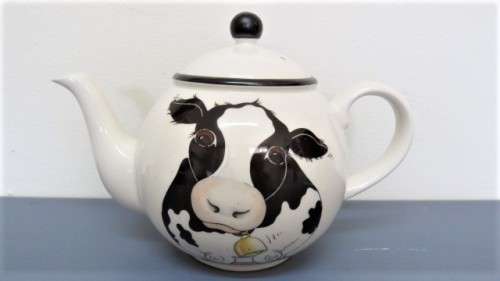 Wonderful Vintage Arthur Wood Staffordshire `Back To Front` Cow Teapot H: 180 mm