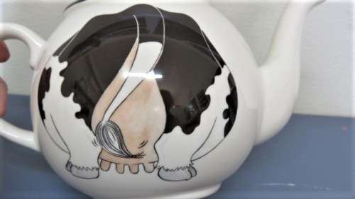 Wonderful Vintage Arthur Wood Staffordshire `Back To Front` Cow Teapot H: 180 mm