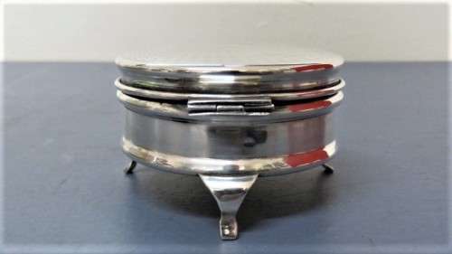 Beautiful Antique Hallmarked Sterling Silver (.925) Footed Round Pin Box 45 x 70 mm 113 g