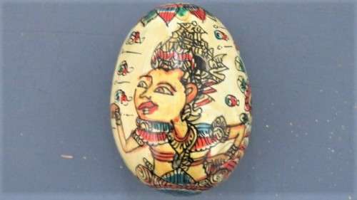 Stunning Vintage Wooden Egg With Hand Painted Eastern Figures/Floral Decoration 67 x 45 mm