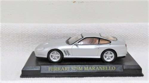 Die Cast Ferrari 575M Maranello Missing Mirror No Plastic Cover Scale 1:43 L: 105 mm SOLD AS IS