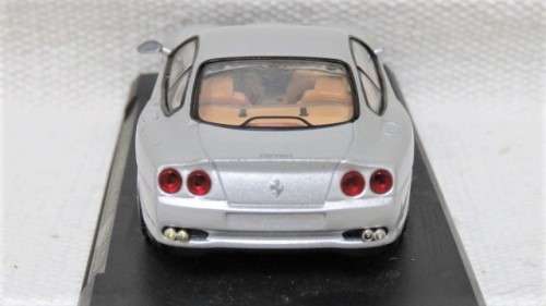Die Cast Ferrari 575M Maranello Missing Mirror No Plastic Cover Scale 1:43 L: 105 mm SOLD AS IS