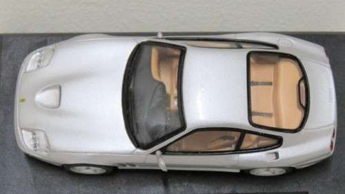 Die Cast Ferrari 575M Maranello Missing Mirror No Plastic Cover Scale 1:43 L: 105 mm SOLD AS IS