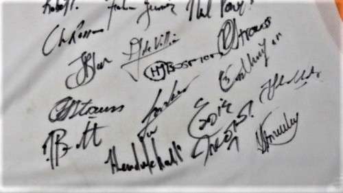 Vintage Autographed Vodacom Cheetahs South Africa Rugby Union Medium Shirt