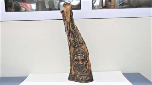 Stunning Vintage (Possibly 1920`s) Ashanti African Hand Carved Bone Leg H: 38 cm
