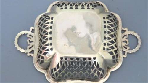 Hallmarked Antique Birmingham Synyer & Beddoes George V 1913 Silver Bon Bon Dish 160 x 35 mm 90 g