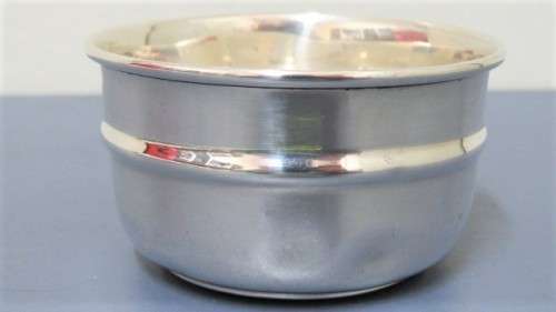 Hallmarked Vintage Sheffield Viner`s Ltd (Emile Viner) 1954-55 Small Silver Bowl 70 x 40 mm (36 g)