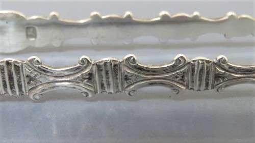 Antique Hallmarked Georgian Silver Sugar Tongs (Possibly London 1761) L: 135 mm (41 g)