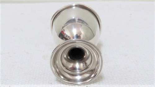 Gorgeous Hallmarked Birmingham AJ Bailey 1929-30 Plain Silver Egg Cup 60 x 43 mm (18 g)