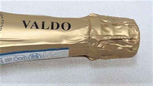 Sealed 750ml Bottle of Award Winning Valdo Marca Oro Prosecco Extra Dry Sparkling Wine