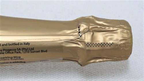 Sealed 750ml Bottle of Award Winning Valdo Marca Oro Prosecco Extra Dry Sparkling Wine