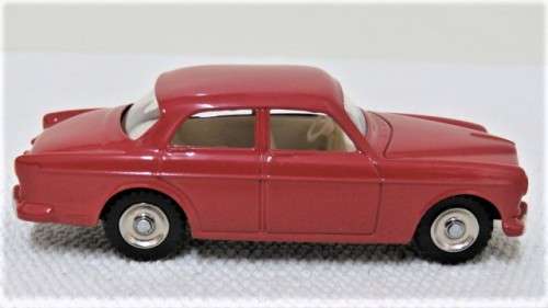 Boxed Dinky Toys DeAgostini Die Cast Volvo 122S #184 Scale 1:43 L: 98 mm
