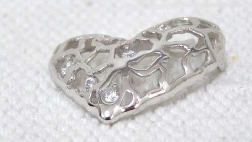 Beautiful Vintage Sterling Silver 925 Openwork Heart Pendant Small Clear Stones 26 x 28 mm (4.4 g)