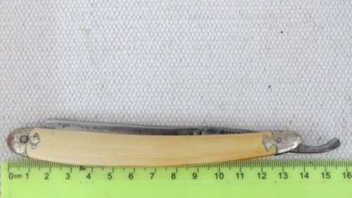 Vintage Boxed Kropp Cutthroat Straight Razor Bakelite Handle Made in England Ground in Hamburg 24 cm