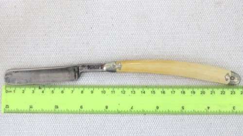 Vintage Boxed Kropp Cutthroat Straight Razor Bakelite Handle Made in England Ground in Hamburg 24 cm