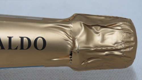 Sealed 750ml Bottle of Award Winning Valdo Marca Oro Prosecco Extra Dry Sparkling Wine