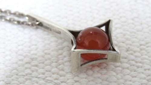 Vintage Sterling Silver 925 Trace Chain/Finnish 813H Silver Modern Pendant Carnelian Sphere 6.9 g