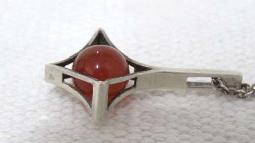 Vintage Sterling Silver 925 Trace Chain/Finnish 813H Silver Modern Pendant Carnelian Sphere 6.9 g